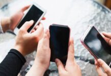 பூஸ்ஸ சிறைச்சாலையில் 29 கைபேசிகள் மீட்பு.!