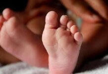 யாழில் பிறந்த இரட்டைக் குழந்தைகளில் ஒரு பெண் குழந்தை ஏற்கனவே உயிரிழந்த நிலையில் மற்றைய ஆண் குழந்தையும் இன்றையதினம் உயிரிழப்பு.!