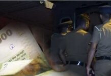 யாழில் வெளிநாட்டில் இருந்து வந்தவரிடம் பணமோசடி – 10 சந்தேகநபர்கள் கைது.!