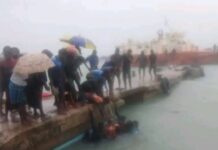 யாழில் கயிறு தடக்கி கடலில் வீழ்ந்த குடும்பஸ்தர் ஒருவர் உயிரிழப்பு.!